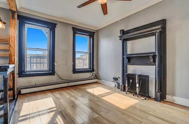 Building Photo - 388 Baldwin Ave