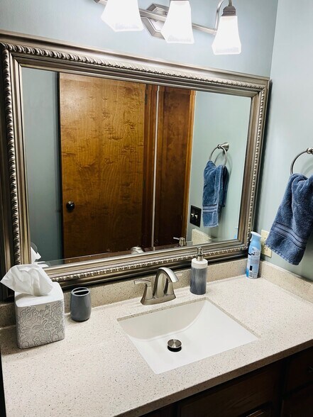 Building Photo - 22267 Heatherbrae Way S