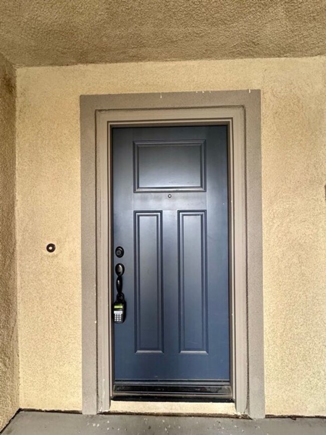 Building Photo - Newly built 4 bedroom Winchester home for ...