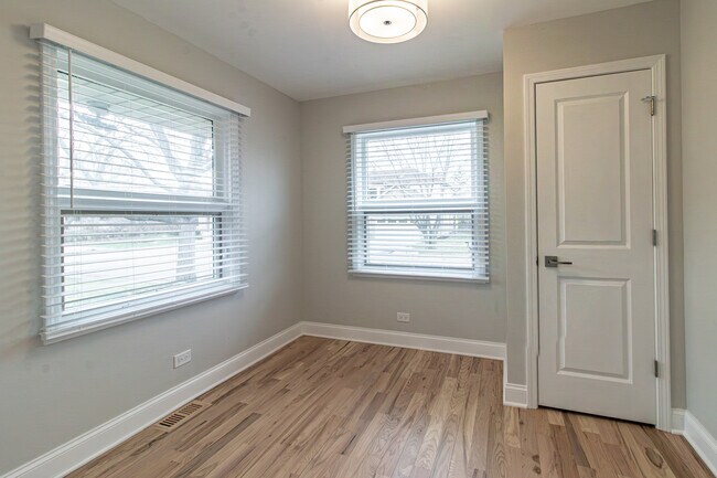 Building Photo - 1240 Warrington Rd