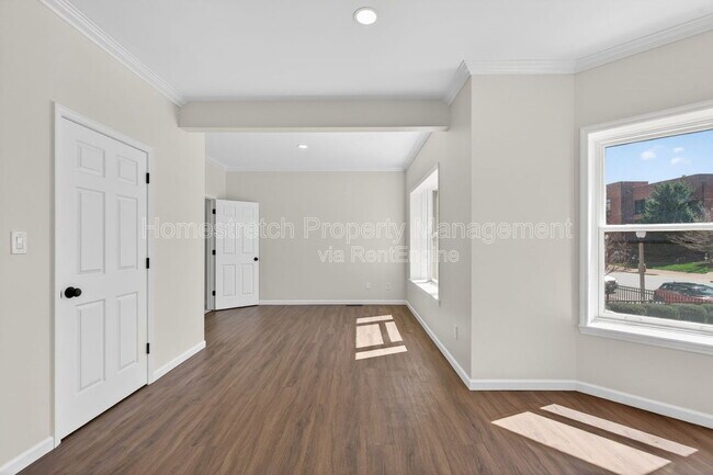 Building Photo - 4561 Laclede Ave