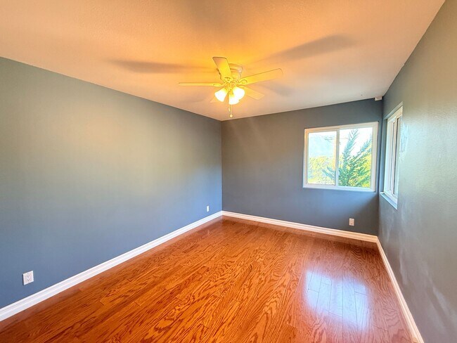 Building Photo - 4242 Briggs Ave