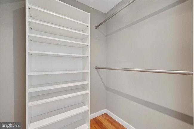 Building Photo - 29 Rolling Rd