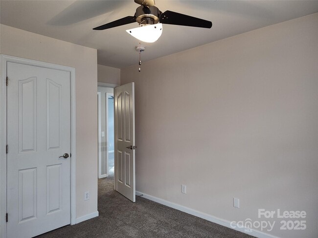 Building Photo - 16127 Circlegreen Dr