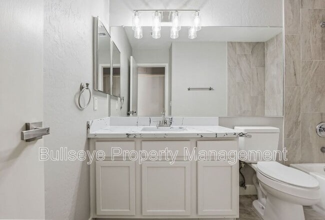 Building Photo - 2163 S Tucana Ln