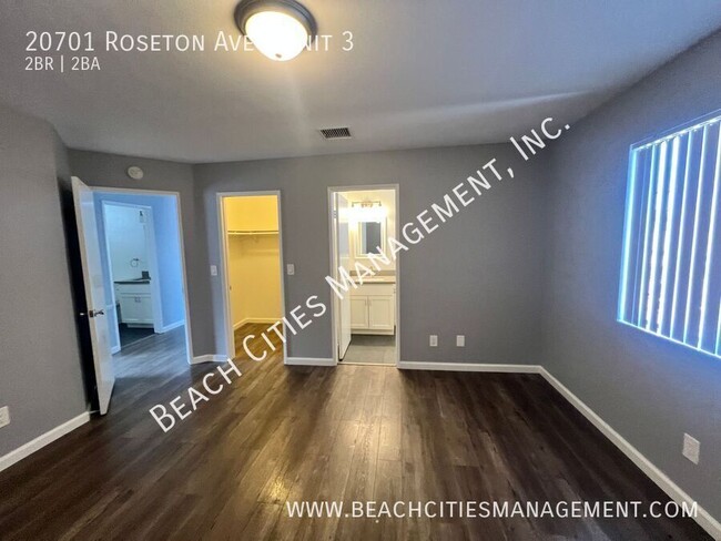 Building Photo - 20701 Roseton Ave