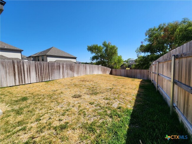 Building Photo - 2021 Rueben Rd