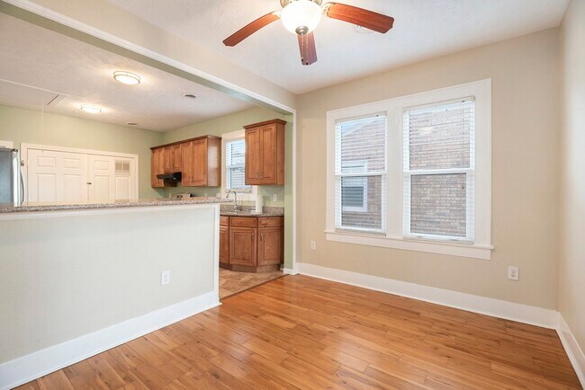Building Photo - 5624 Avenue P 1/2