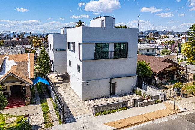 Primary Photo - 121 S Coronado St