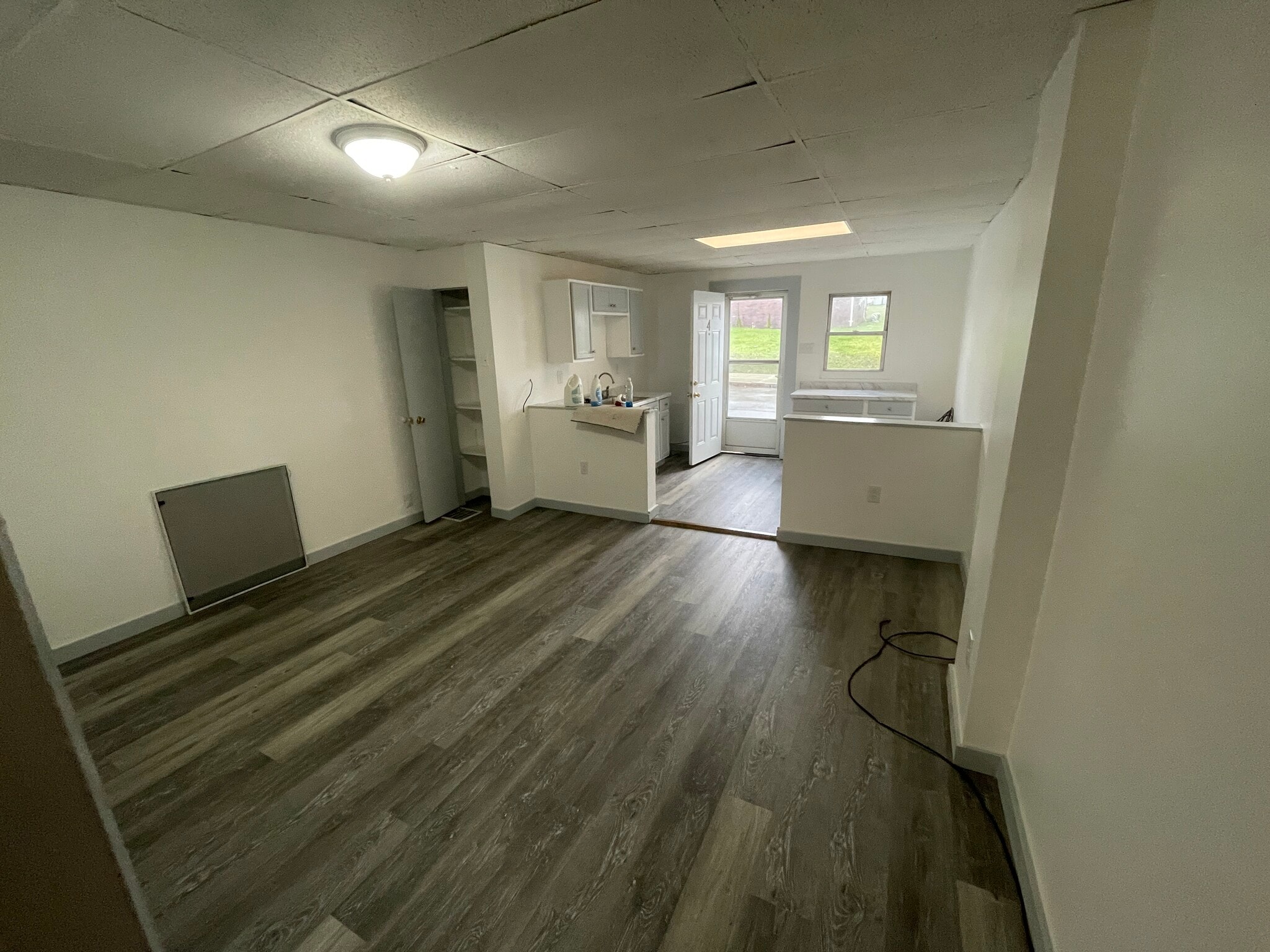 Living Room - 424 Park Ave