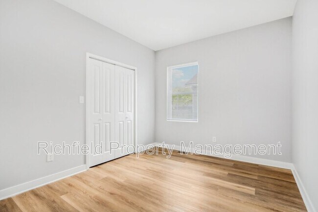 Building Photo - 1602 Quill St