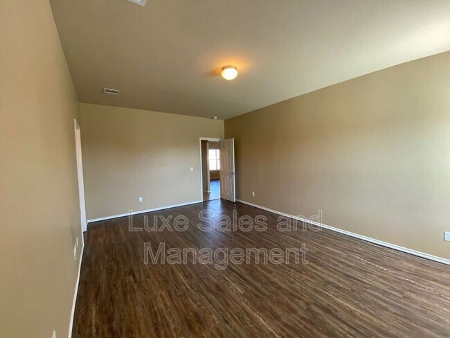 Building Photo - 2912 Thompson Farm Ln