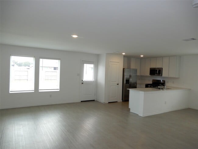 Building Photo - 21102 Trivento Dr