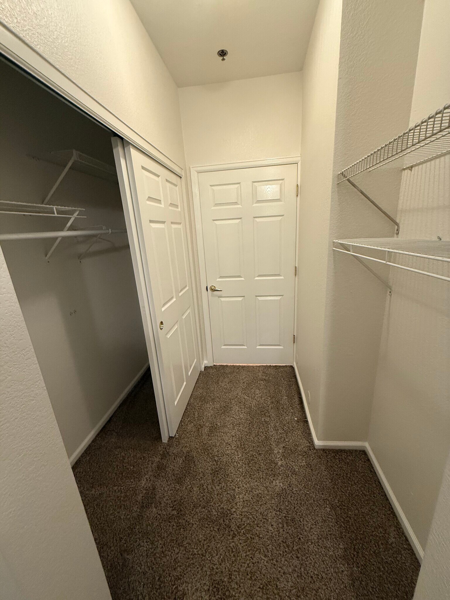 Building Photo - 2896 W Riverwalk Cir
