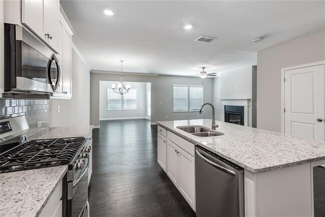 Building Photo - 554 Elm Bluff Way