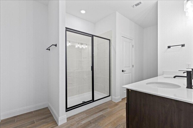 Building Photo - 11905 Paseo de los Lagos Ln