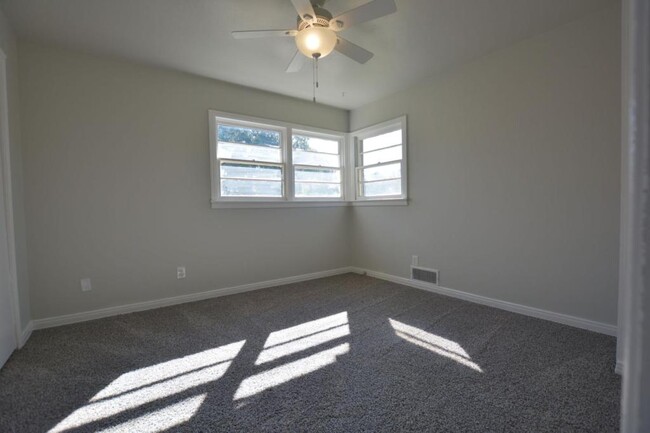 Building Photo - 4014 44th St