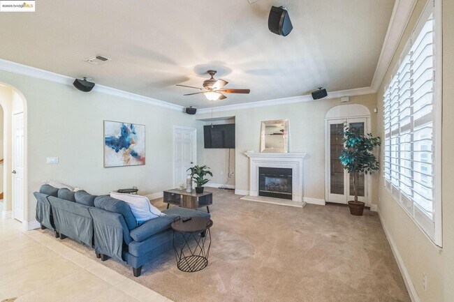 Building Photo - 6343 Crystal Springs Cir