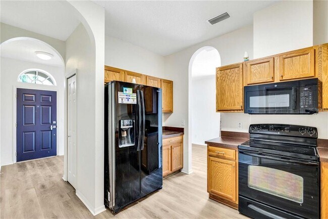 Building Photo - 11337 Village Brook Dr