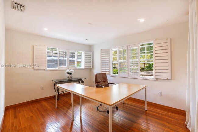 Building Photo - 1449 Baracoa Ave