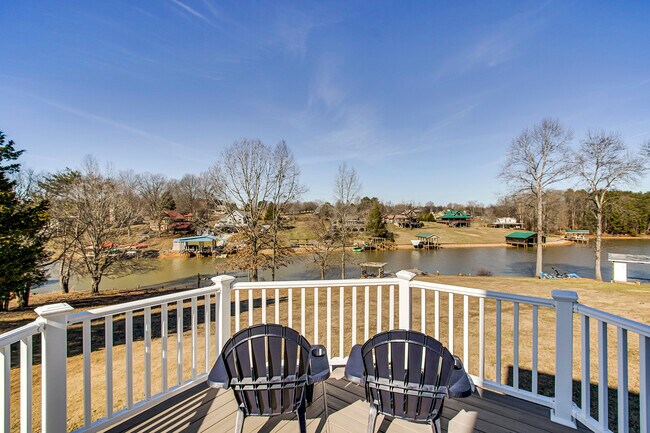 Building Photo - 131 Corn Tassel Shores