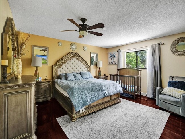 Building Photo - 9610 Dunhill Dr