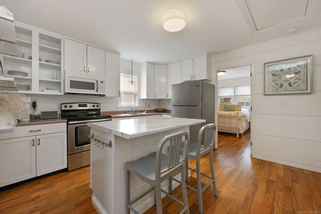 Building Photo - 318 Pine Creek Ave