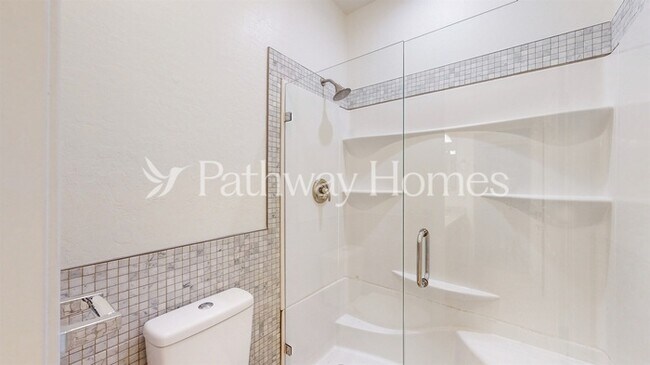 Building Photo - 43448 Askew Dr