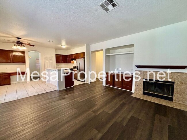 Building Photo - 14350 Jackrabbit Ln