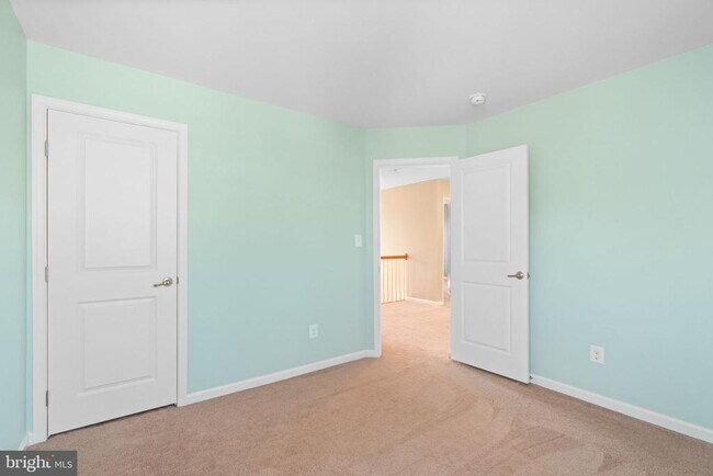 Building Photo - 3175 Fledgling Cir
