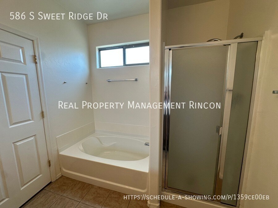 Building Photo - 586 S Sweet Ridge Dr