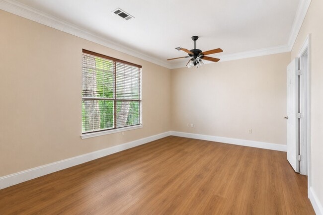 Building Photo - 108 Harbour Town Cir