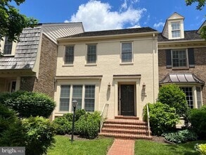 Building Photo - 10785 Brewer House Rd