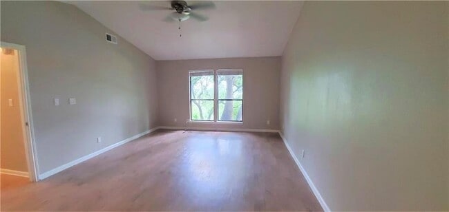 Building Photo - 1403 Canoe Brook Dr