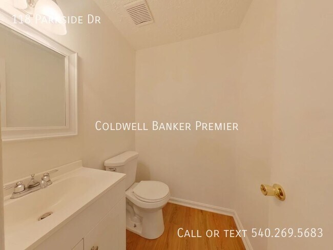 Building Photo - 118 Parkside Dr