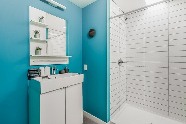 Building Photo - Containers on Grand