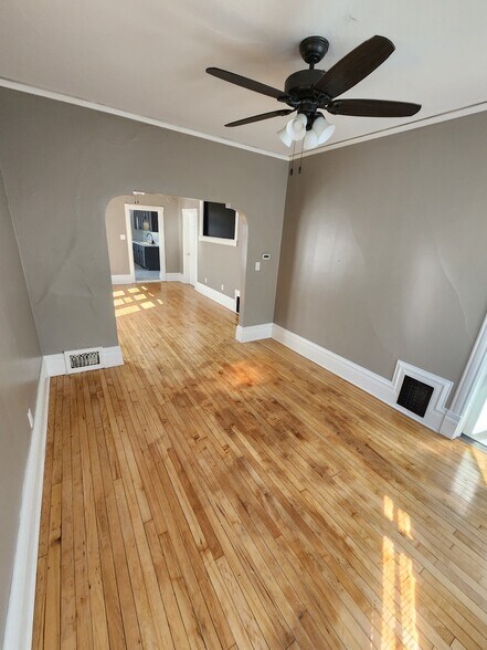 Building Photo - 1513 S 63rd St