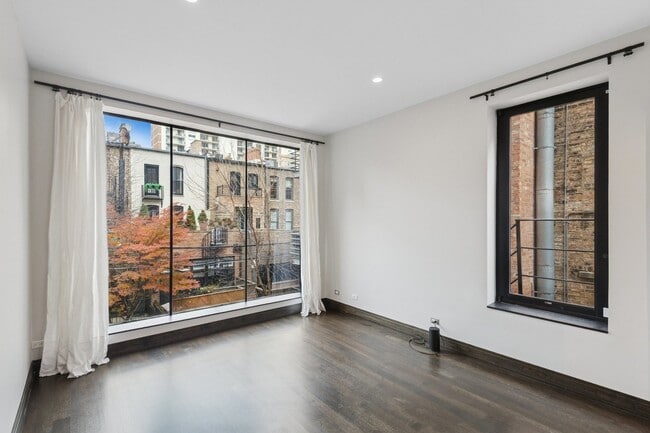 Building Photo - 44 E Cedar St