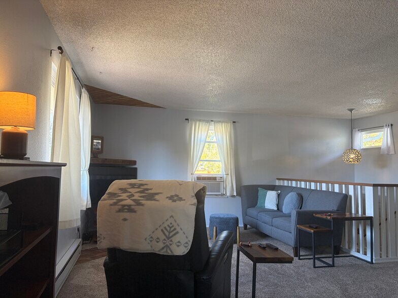 Building Photo - 1205 Centaur Cir