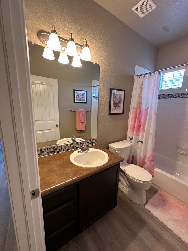 Building Photo - 8075 Cinnamon Ct