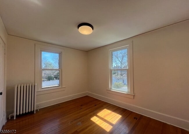 Building Photo - 19 E Hanover Ave