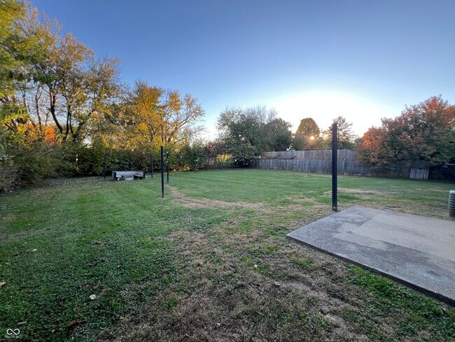 Building Photo - 4343 W Fairview Rd