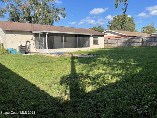 Building Photo - 284 Sylvia Rd