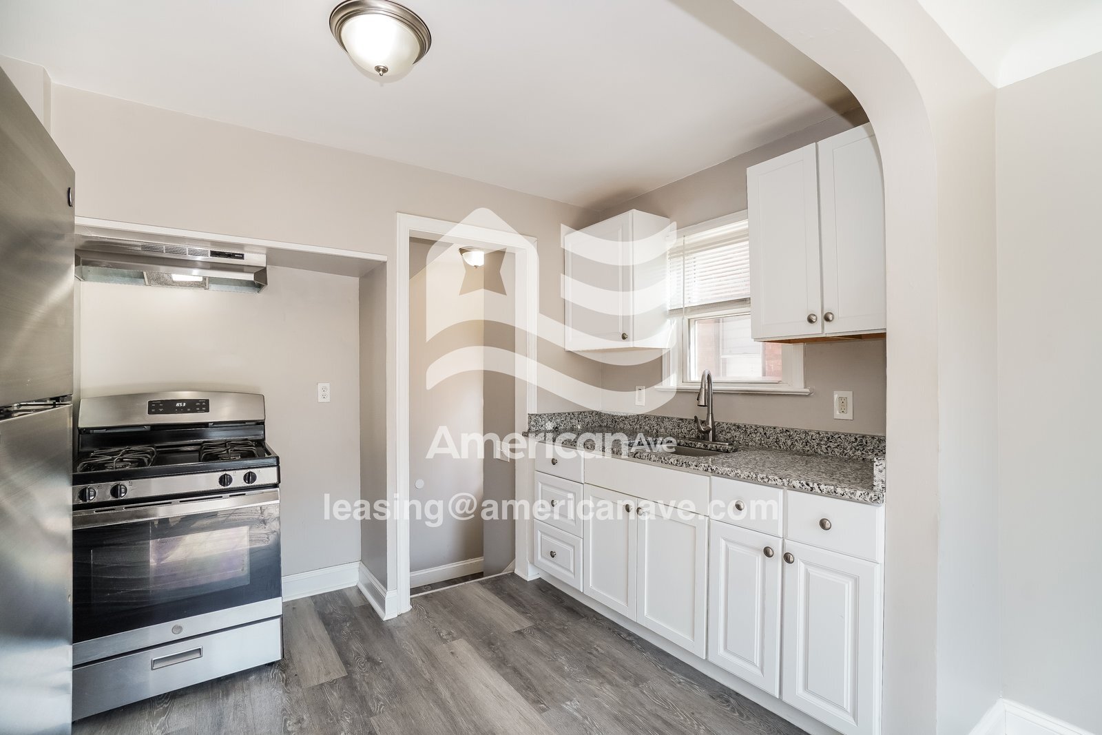 Building Photo - 9505 S Highland Ave