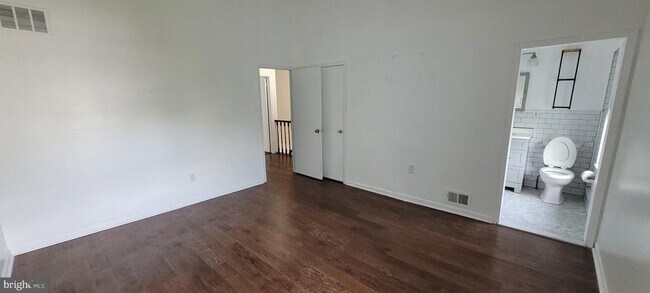 Building Photo - 262 Liberty Dr