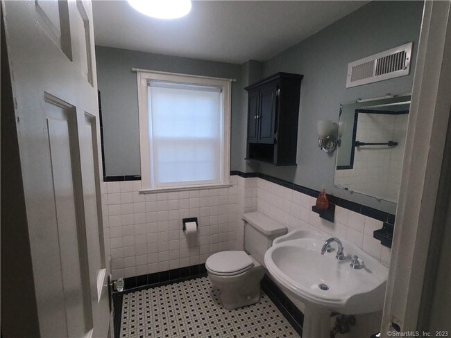 Building Photo - 59 Aitchison Dr