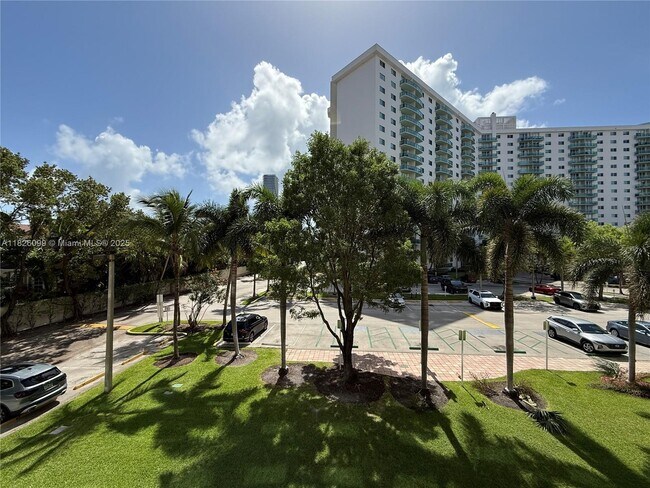 Building Photo - 19390 Collins Ave