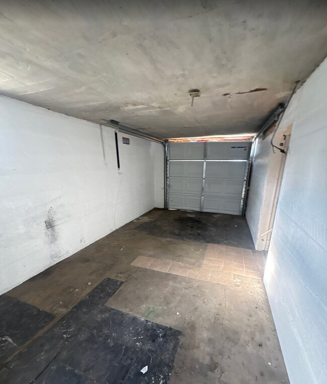 Building Photo - 1749 Stewart Blvd