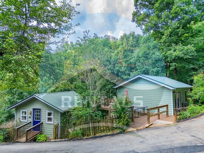 Building Photo - 107 Loveland Vis