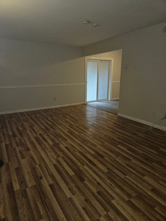 Building Photo - 3 Ethan Allen Ct